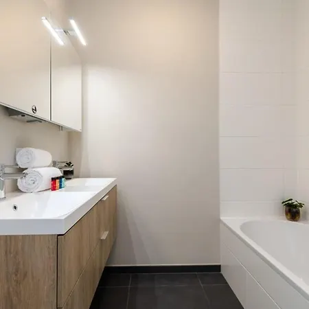 Huswell - Lovely With Terrace And Sea View Апартаменты *