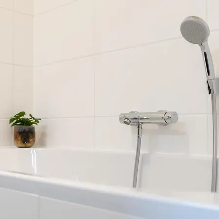 Апартаменты Huswell - Lovely With Terrace And Sea View *