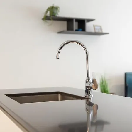 Huswell - Lovely With Terrace And Sea View Lejlighed